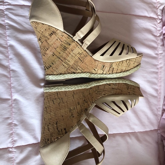 🌟 Qupid brand Wedge strappy sandals 🌟 - Picture 3 of 6